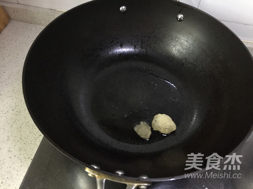 栗子烧鸡翅的做法