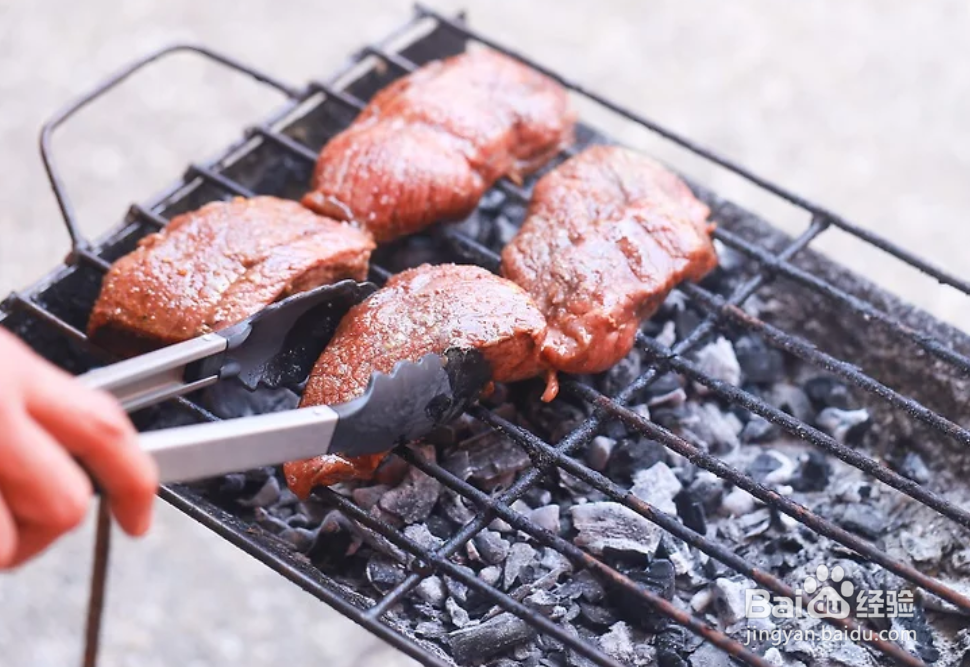 如何烤西冷牛排