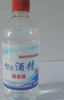 如何去除玻璃上的胶带痕迹