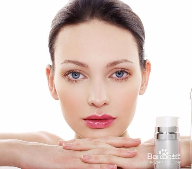 粉刺的形成原因？