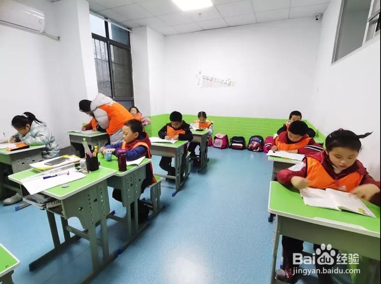 托管班老师上岗要求