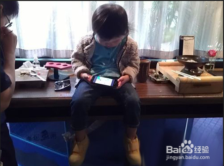 儿童请远离致命毒害--手机