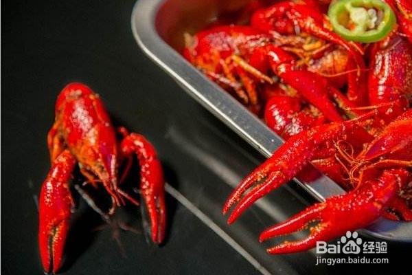 怎么正确吃小龙虾