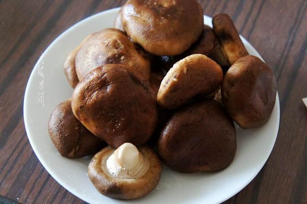 小鸡炖蘑菇#新年新招乐过年#