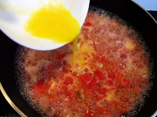 西红柿鸡蛋疙瘩汤