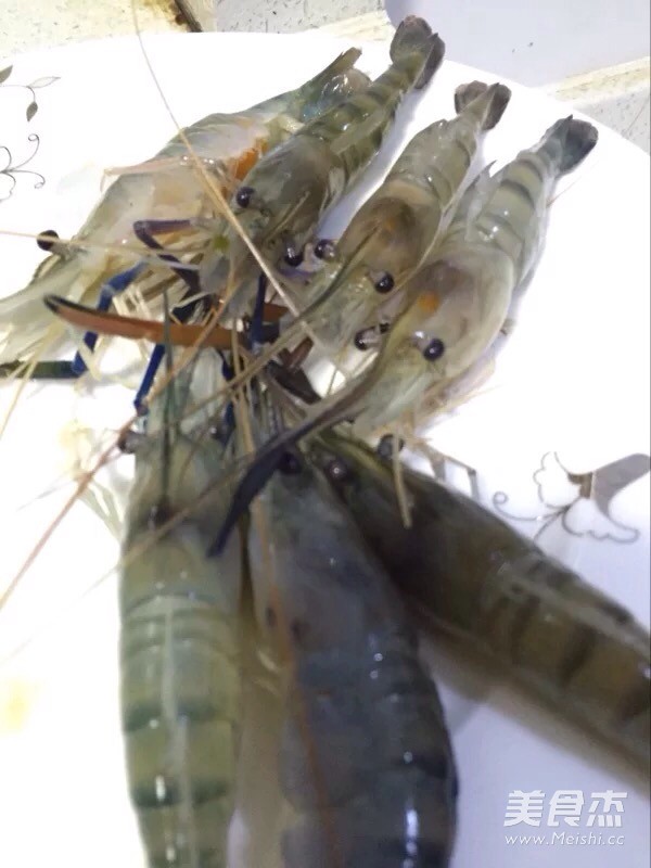 油爆虾的家常做法