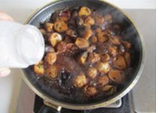 创意草菇焖鸡丸