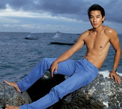 男性脱发原因及治疗