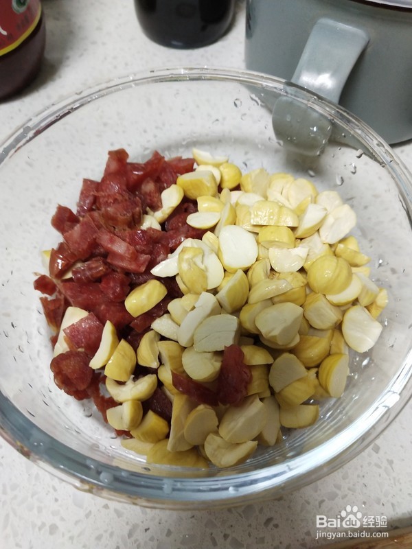 板栗腊肉饭做饭