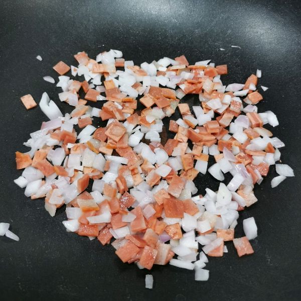 培根蔬菜吐司披萨