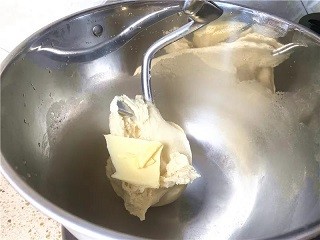 蝴蝶结面包怎么做