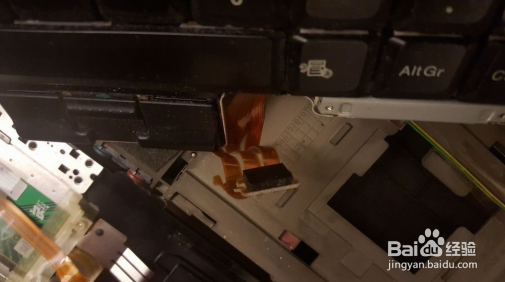 教您如何正确快速清理笔记本电脑内部灰尘(图文)