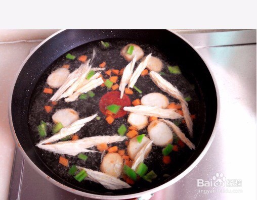 怎样做三文鱼泡面