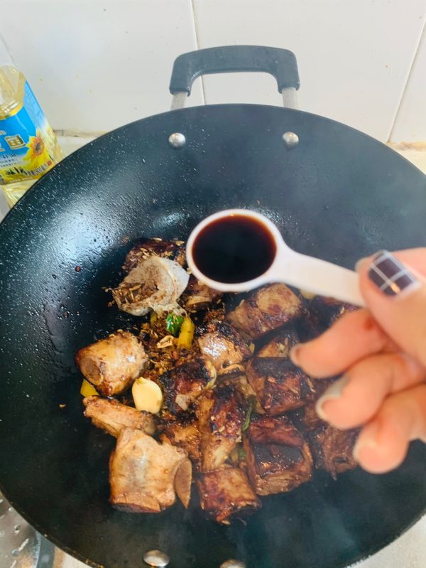 红烧排骨炖土豆板栗