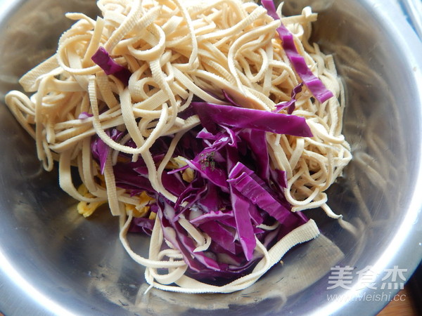 紫甘蓝凉拌豆皮