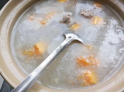 营养早餐之排骨南瓜大米粥
