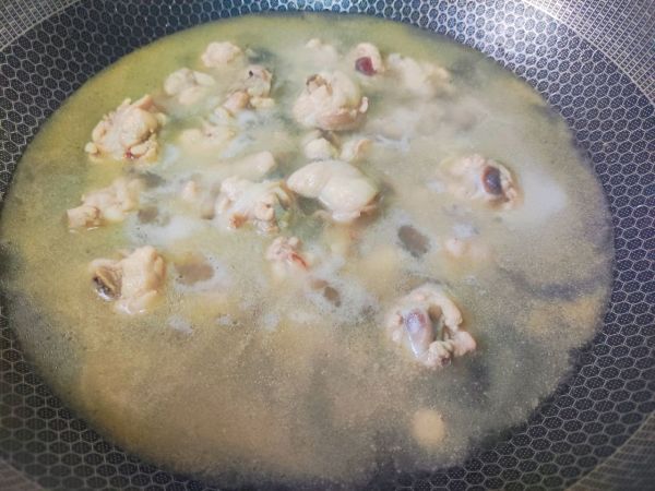 咖喱土豆鸡块盖浇饭