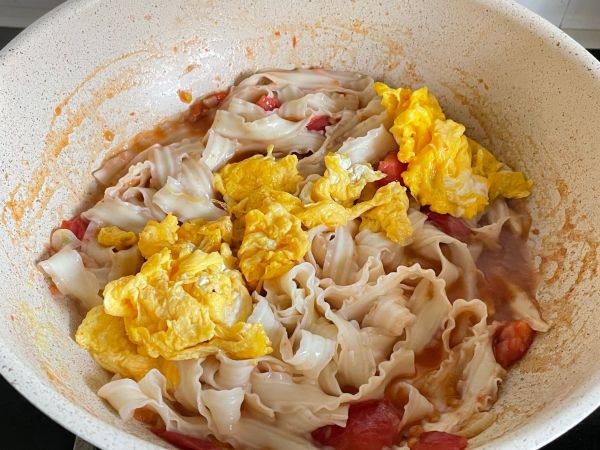 番茄鸡蛋炒刀削面