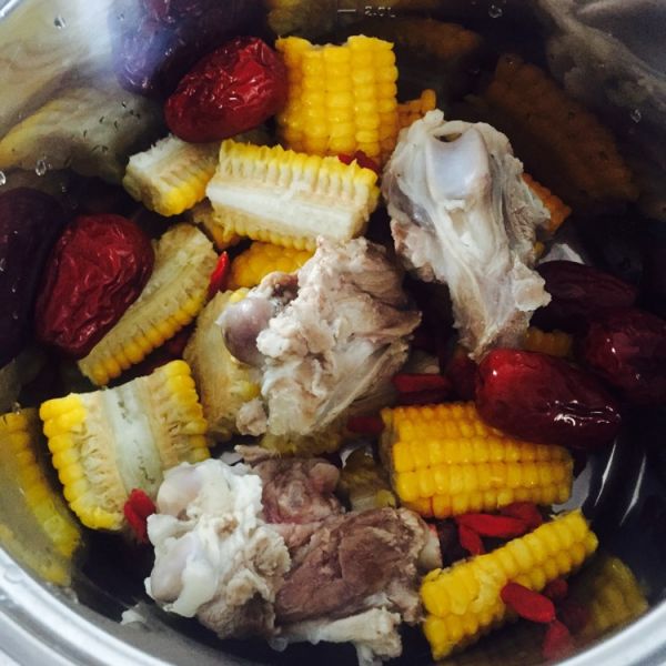 棒骨山药玉米汤