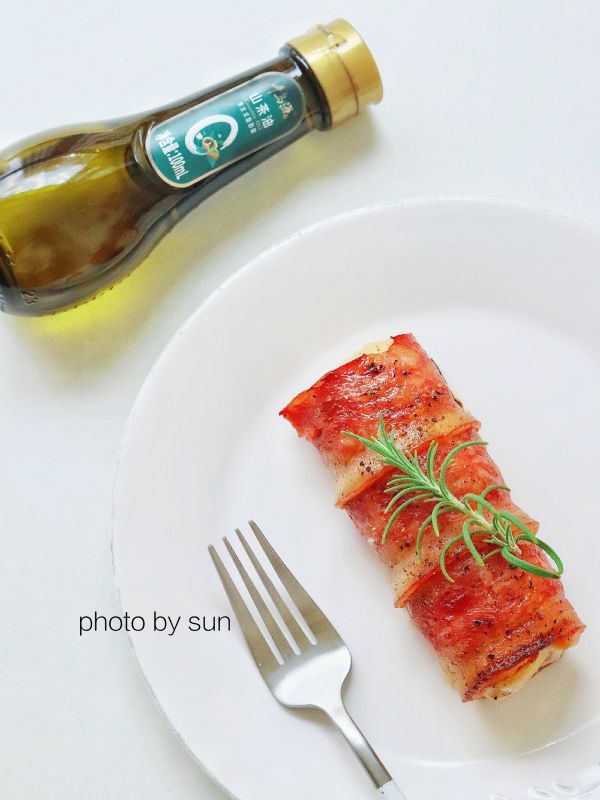 鸡肉培根苹果卷