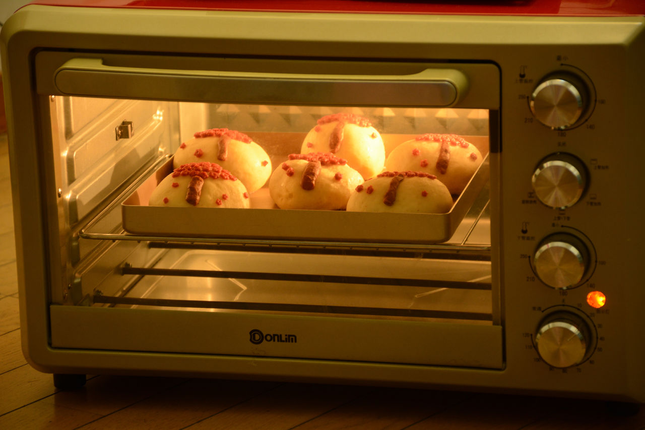 爱意浓浓的樱花树面包和樱花汉堡