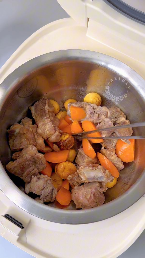 秋日限定美味板栗排骨焖饭好好吃