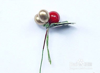 DIY作坊：[2]教你做中国结圣诞胸针
