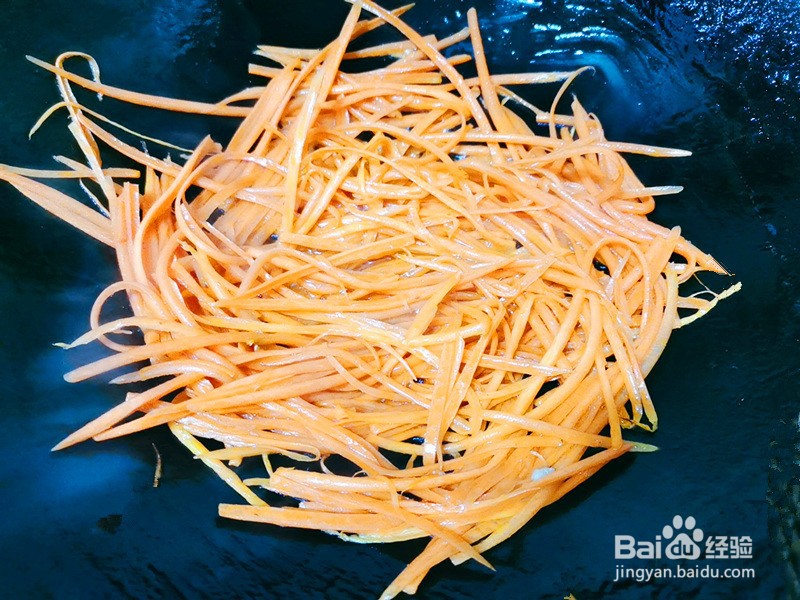 胡萝卜丝炒肉的简单做法