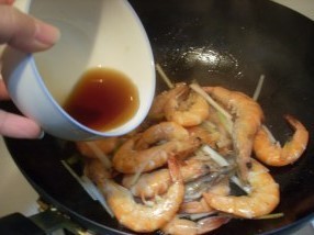 如何做油焖大虾?