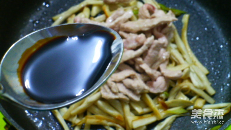 干煸肉丝杏鲍菇