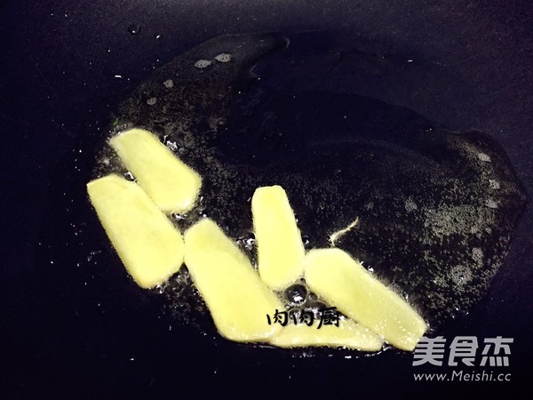 正宗四川家常菜水煮牛肉肉肉厨