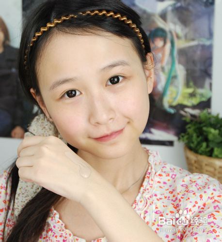 小景教你如何黏贴出超自然假睫毛