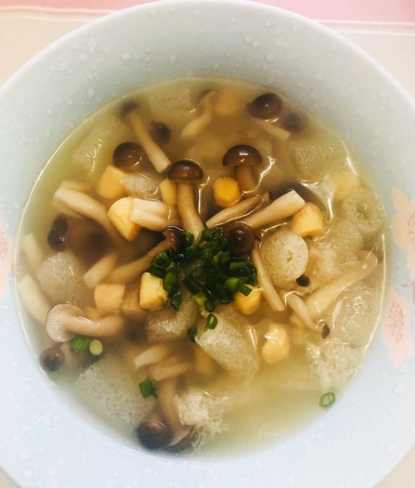 竹荪贝柱蟹菇汤