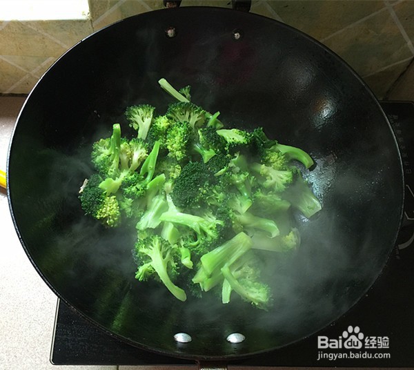 如何自制鸡蛋炒西兰花