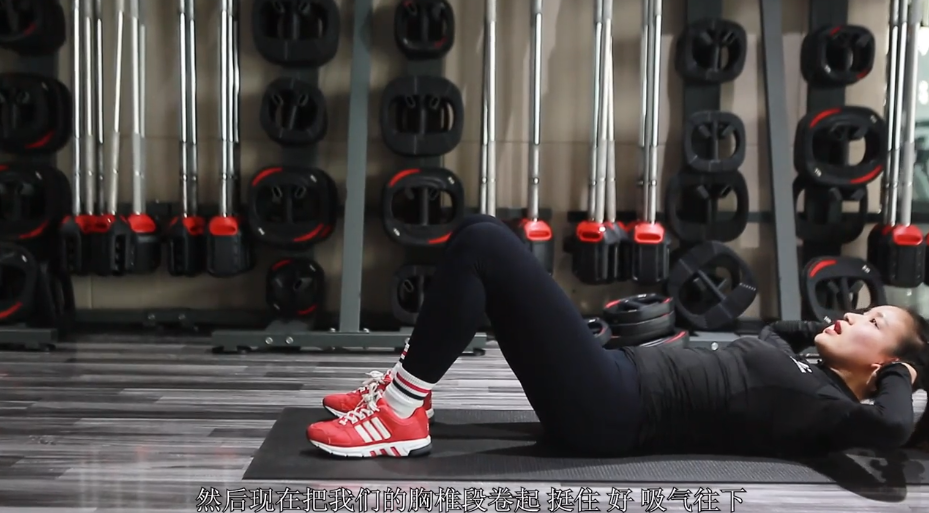 如何进行腹部训练快速练出马甲线？