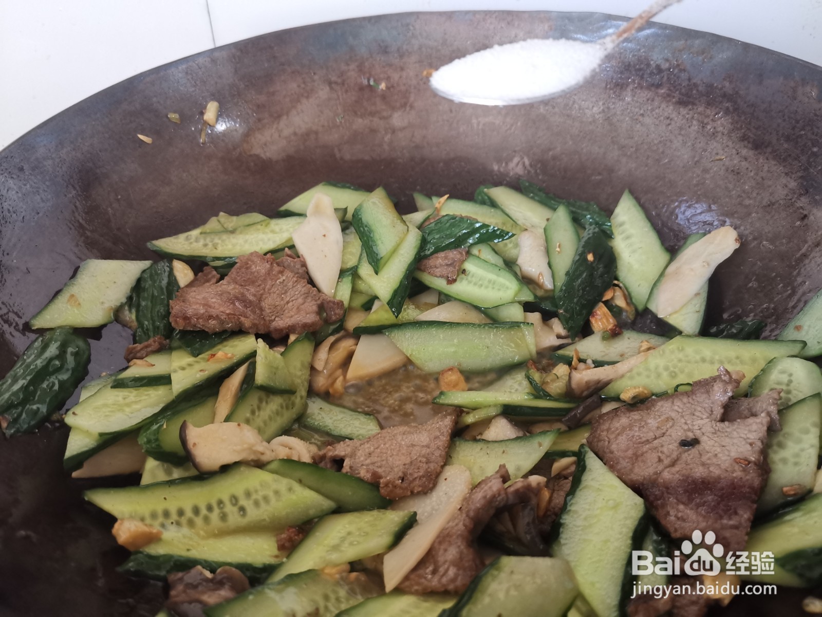 肉炒杏鲍菇黄瓜片