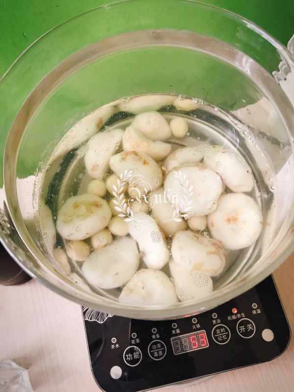 莲子马蹄板栗糖水