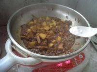 美食做法红烧肉焖饭