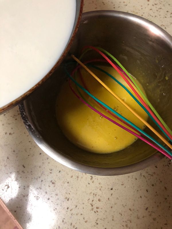 葱香肉松面包卷