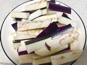 养生食补蒜香茄子的做法