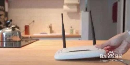 家里Wi-Fi断线过一会又自动重新连是怎么回事？