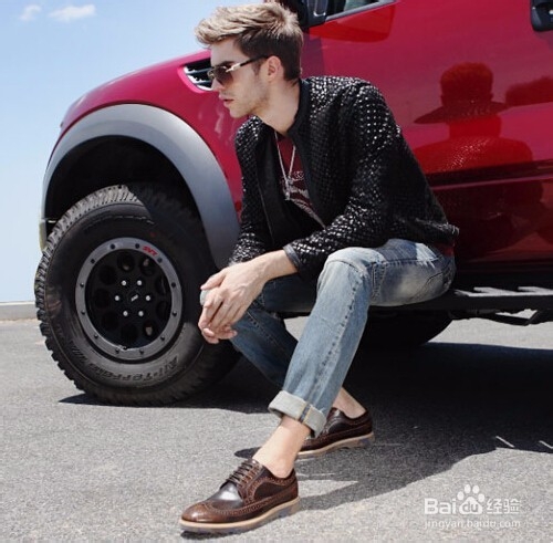 男士正装怎么搭配皮鞋?