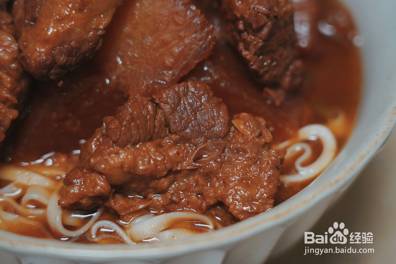 慢炖精华广式牛腩闷萝卜的做法