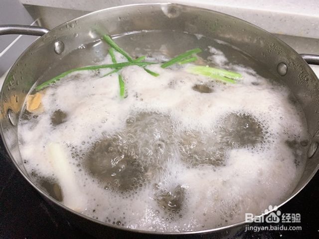 水煮毛蚶的做法[图]