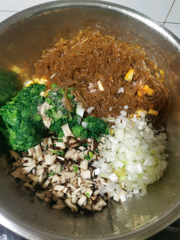 香菇油菜豆腐粉条包子