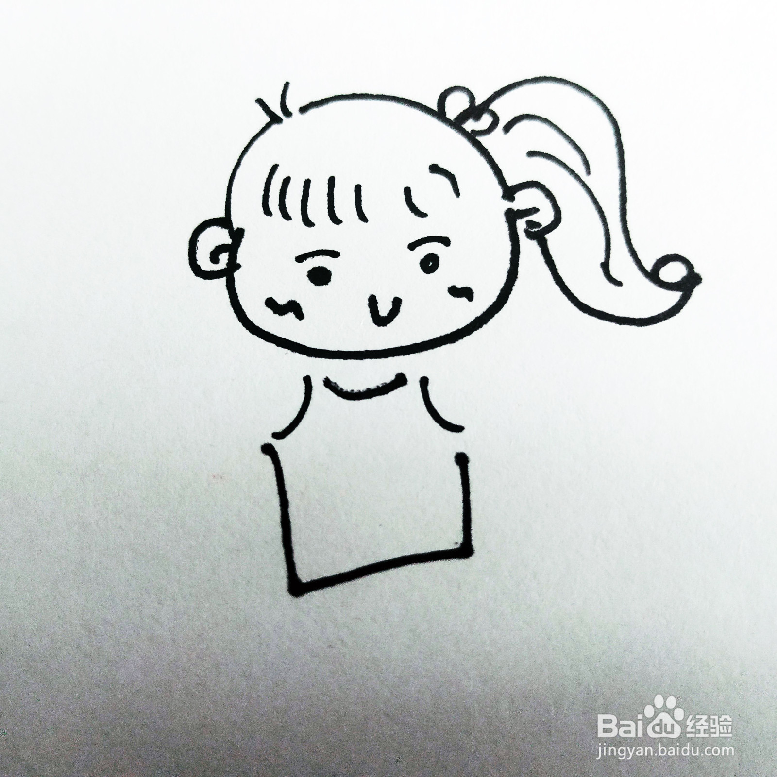 我们如何来画卡通漂亮的女孩简笔画呢