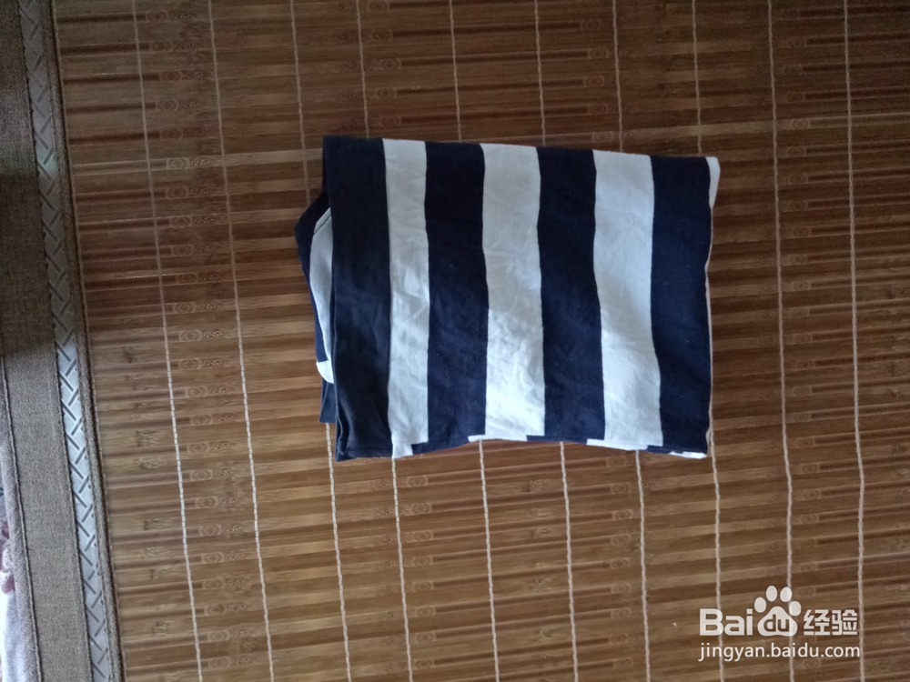 如何正确地叠衣服