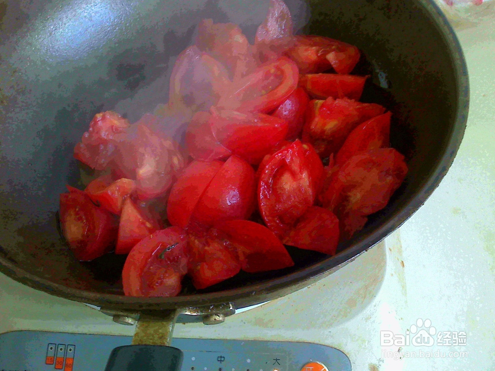 #美食#老年人怎样用西红柿焖大辣椒