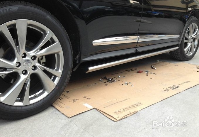 英菲尼迪QX70、FX35加装电动踏板效果实拍