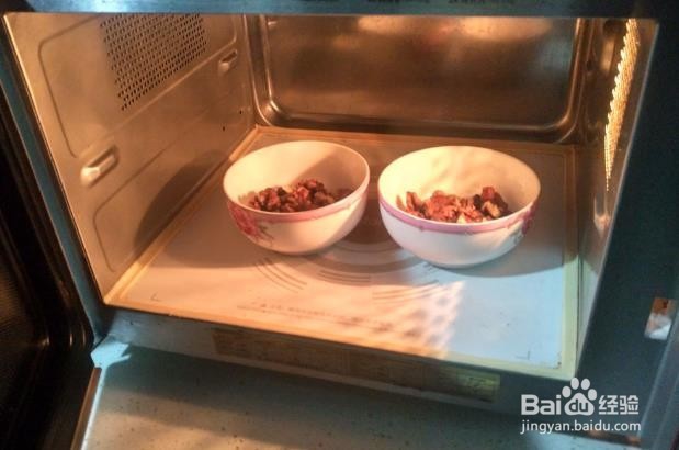 如何用微波炉烤核桃